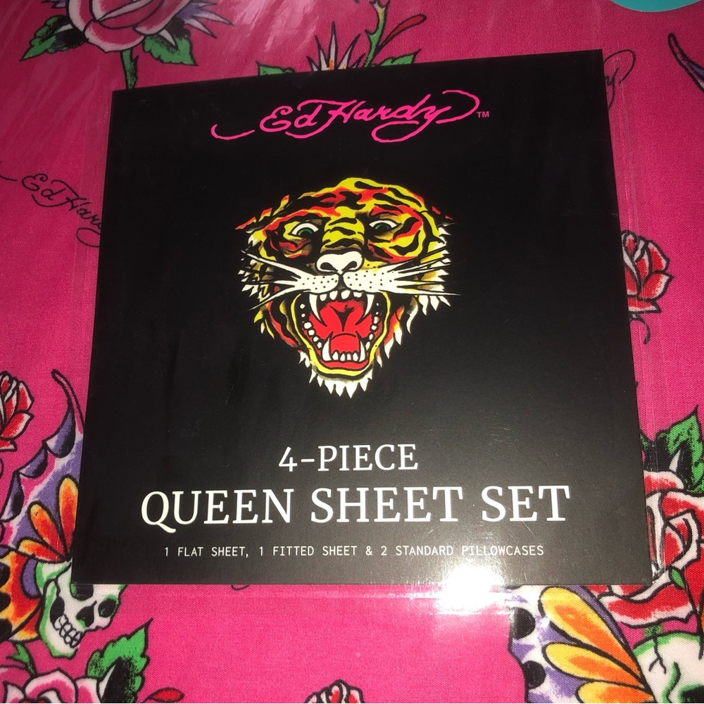 🖤 Ed Hardy Pink 4-Piece Queen Sheet Set